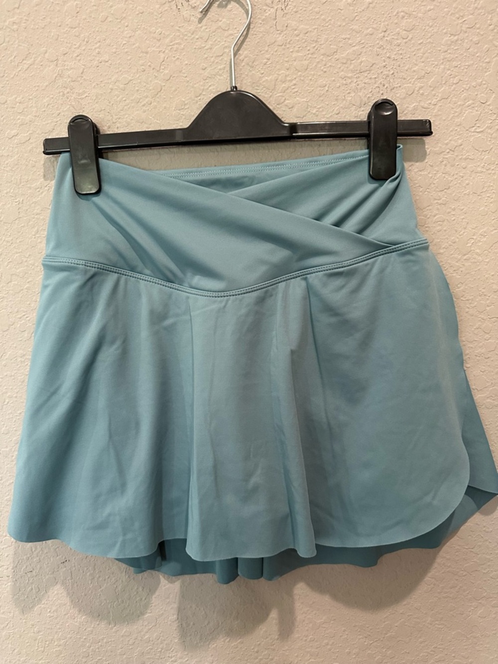Halara Everyday SoftlyZero™ Airy Crossover 2-in-1 Side Pocket Mini skirt Sz M